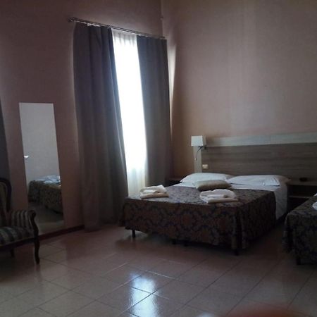 Hhb Hotel Florenz Exterior foto