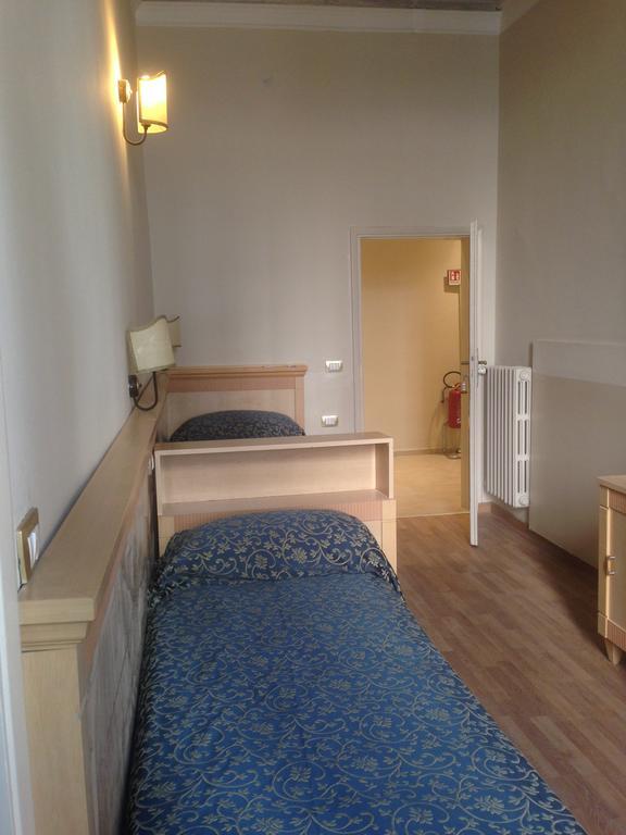 Hhb Hotel Florenz Zimmer foto