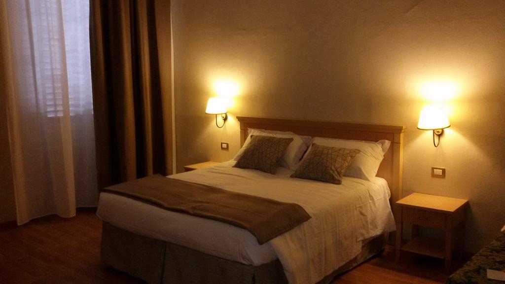 Hhb Hotel Florenz Exterior foto