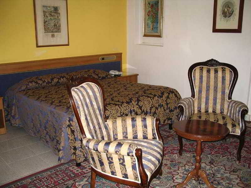 Hhb Hotel Florenz Zimmer foto