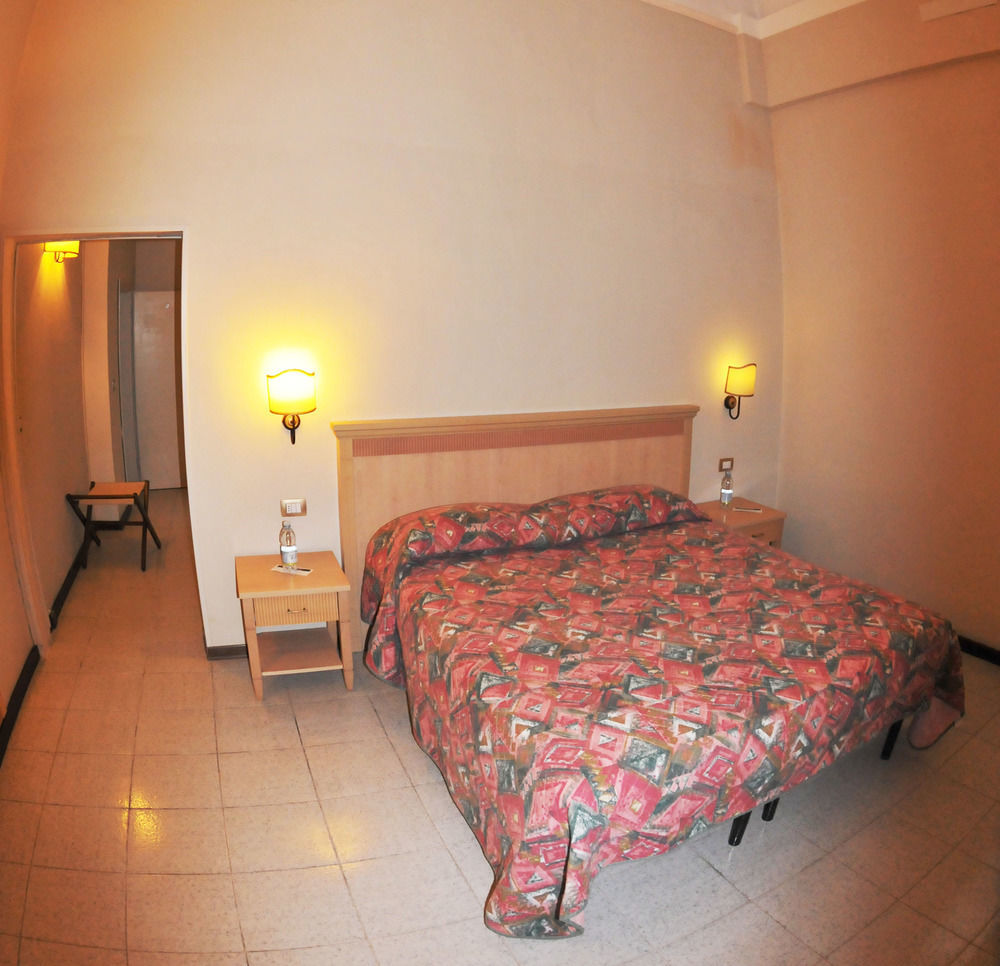 Hhb Hotel Florenz Exterior foto