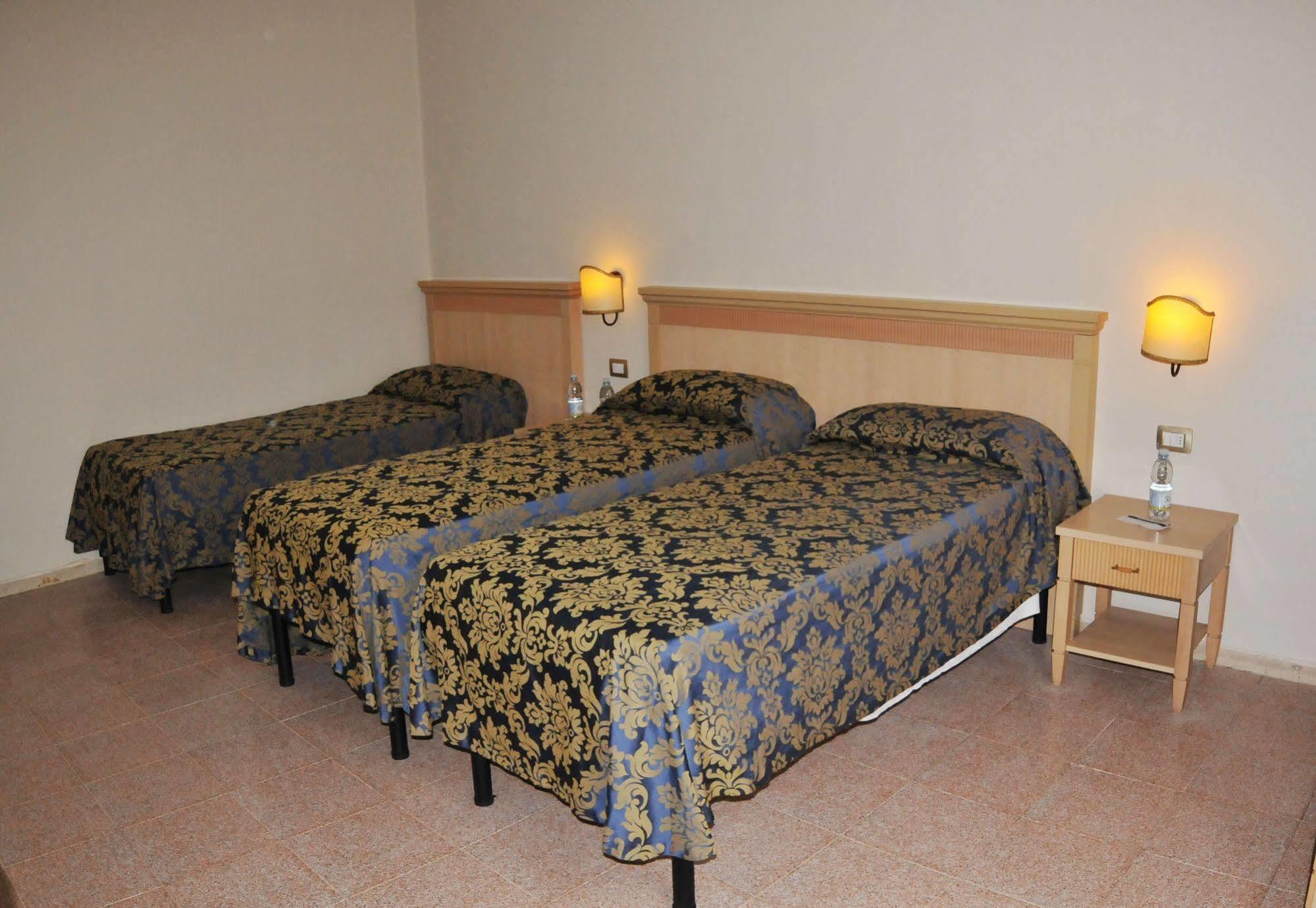 Hhb Hotel Florenz Exterior foto