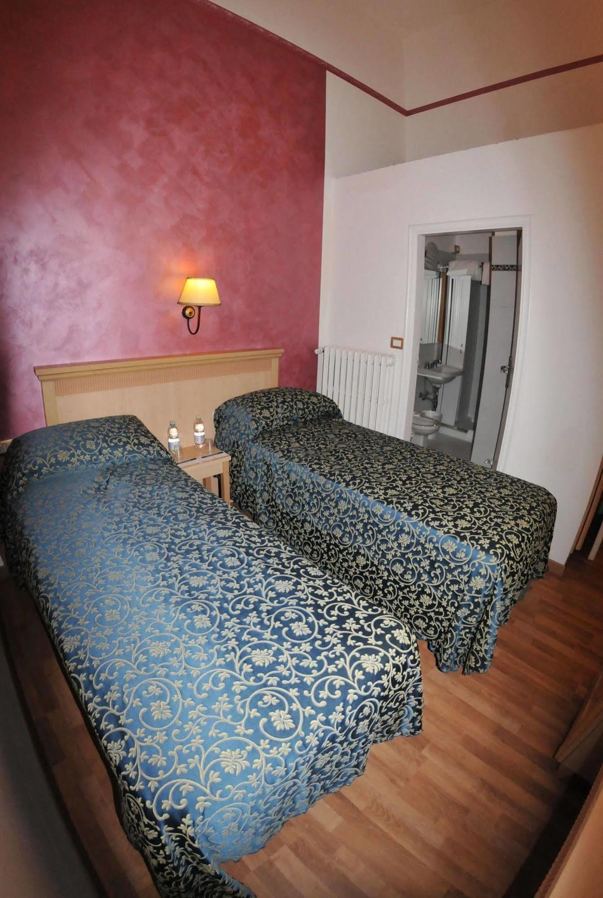 Hhb Hotel Florenz Exterior foto