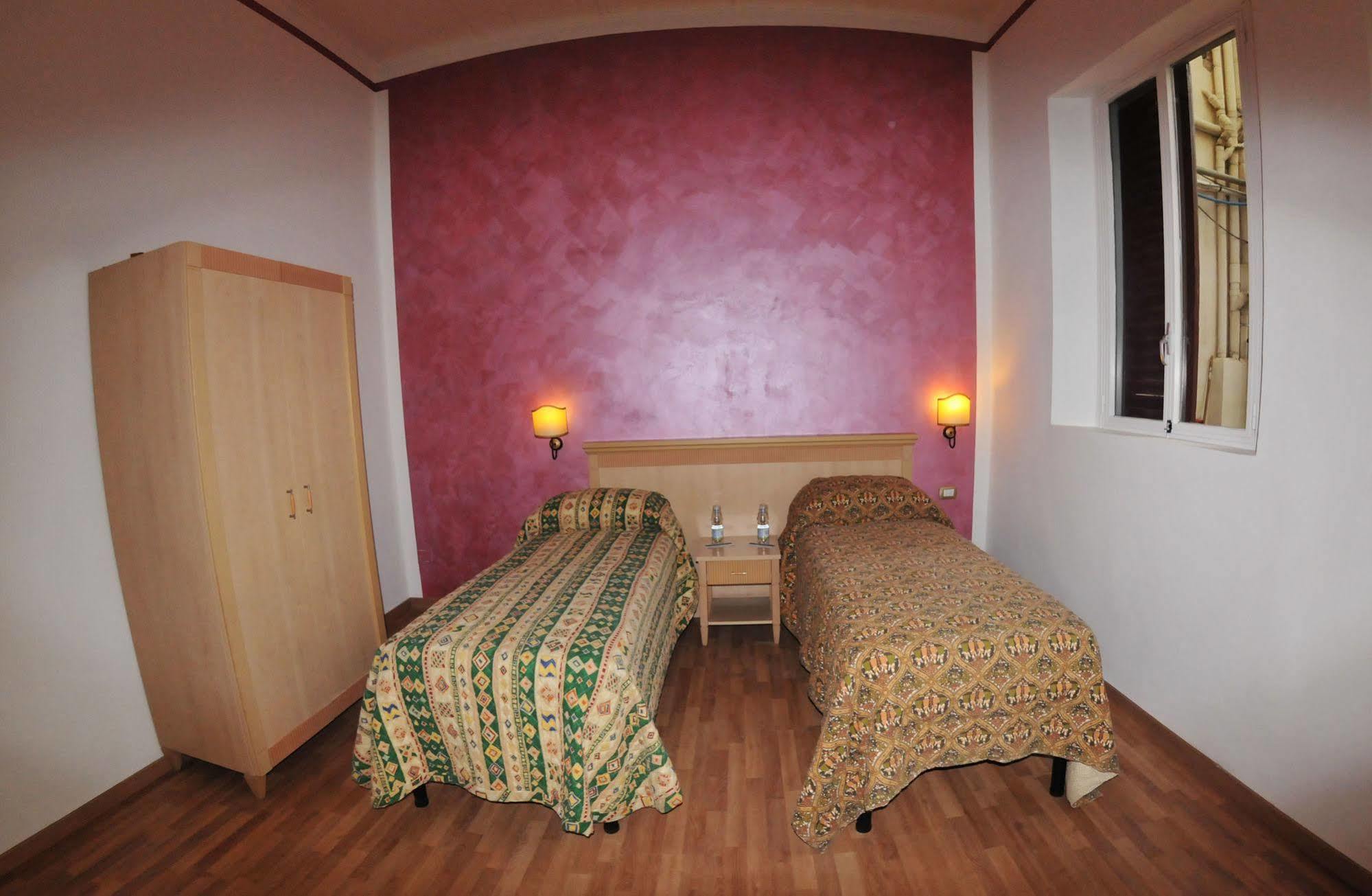Hhb Hotel Florenz Exterior foto