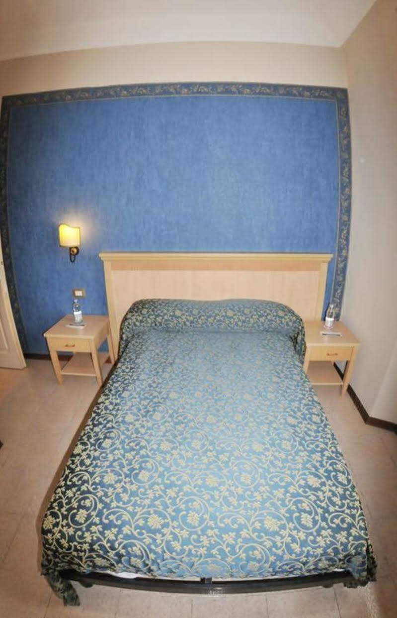 Hhb Hotel Florenz Exterior foto